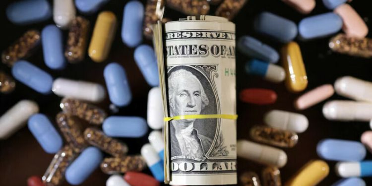 Trump to sign executive order to cut prices of medicine to match other countries