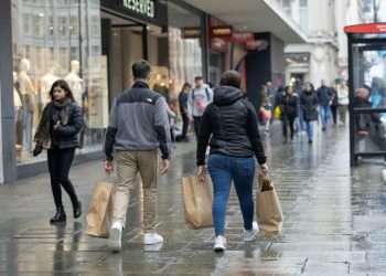 UK shoppers celebrate Easter and the sunshine with a spending splurge