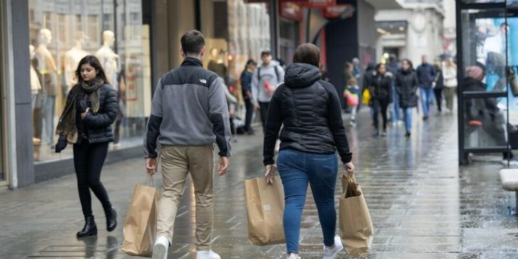 UK shoppers celebrate Easter and the sunshine with a spending splurge