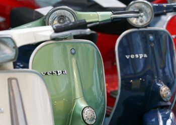 Vespa maker Piaggio’s revenue falls to 370.7 million euros