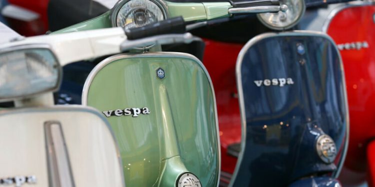 Vespa maker Piaggio’s revenue falls to 370.7 million euros