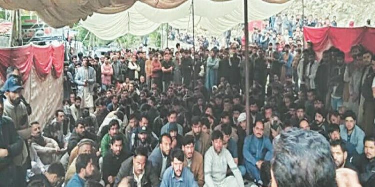 Gilgit-Baltistan protest over trade intensifies as KKH blocked for third day