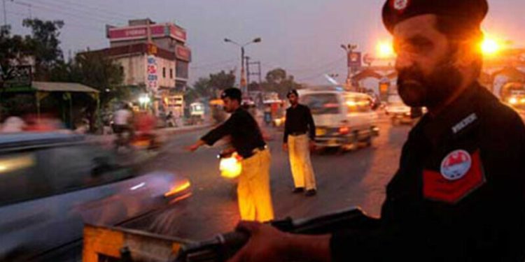 Prisoners flee ‘quake-hit’ Karachi’s Malir jail