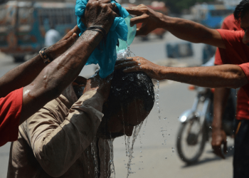 PMD forecasts hot, humid weather during Eid
