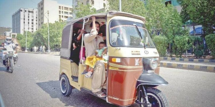 Sindh bans four-seater rickshaws, outsources fitness checks in traffic law overhaul
