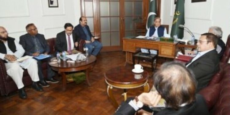 PM Shehbaz calls for finalisation of Electric Vehicles Policy 2025