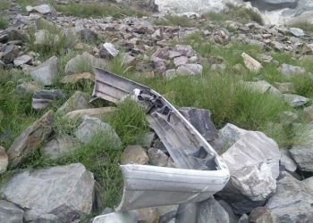 3 brothers drown as car plunges into river in GB