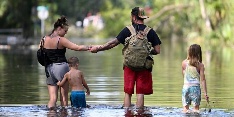 26 photos of the worst hurricanes to have hit the US
