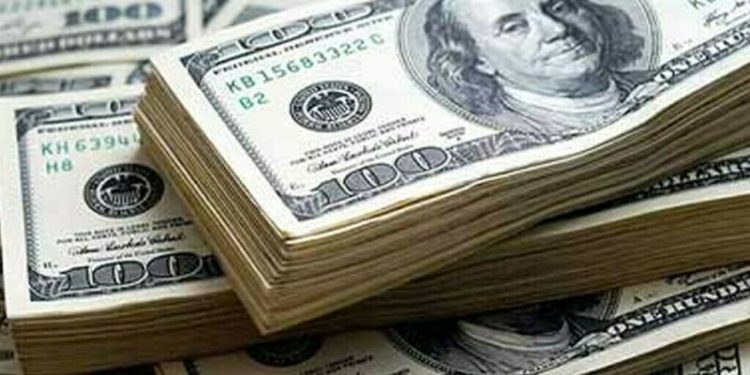 Dollar mired in US economic weakness and trade limbo