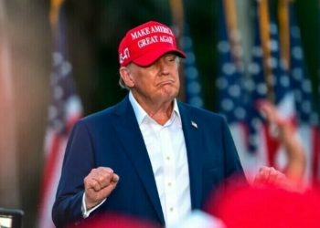 Fazl, others urge govt to review decision to nominate Trump for Nobel Peace Prize