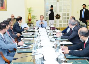 Govt to ‘save millions’ as 155 railway stations in Pakistan go solar - Markets