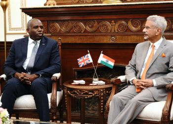 India hails trade deal in talks with visiting British FM