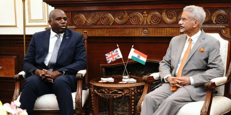 India hails trade deal in talks with visiting British FM