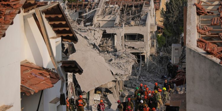 Iran, Israel trade missiles; blasts, air raid sirens rock Tehran, Tel Aviv