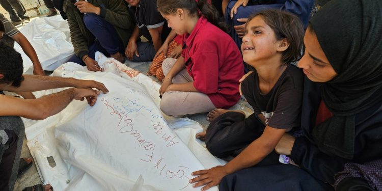 Israeli gunfire, strikes kill 120 Palestinians in Gaza, many at aid sites