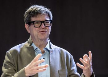 Meta's chief AI scientist says all countries should contribute data to a shared open-source AI model