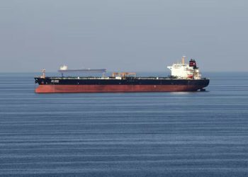 Middle East conflict slows tanker bookings, lifts rates