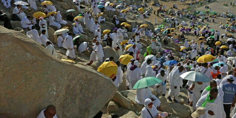 Million-plus pilgrims to begin Hajj under blazing sun