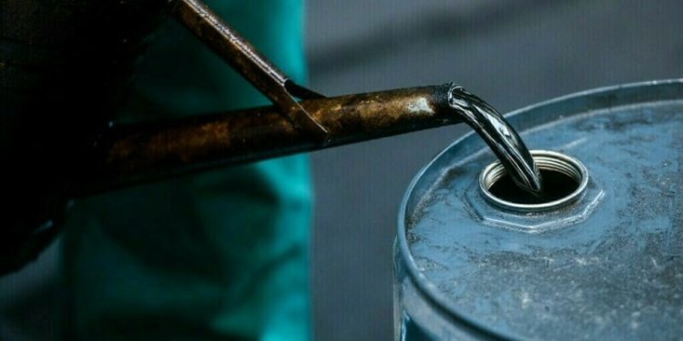 Russian Urals oil to India sells at narrowest discounts since 2022, traders say