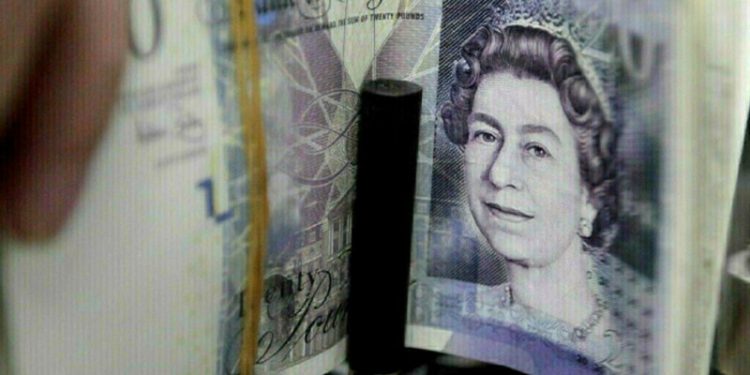 Sterling keeps climbing on struggling dollar