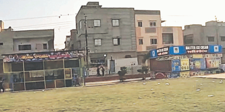 Supreme Court rules against construction in Karachi DHA park, except for jogging track