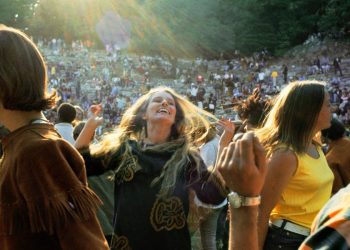 Vintage photos show how people lived, partied, and protested during the 'Summer of Love'