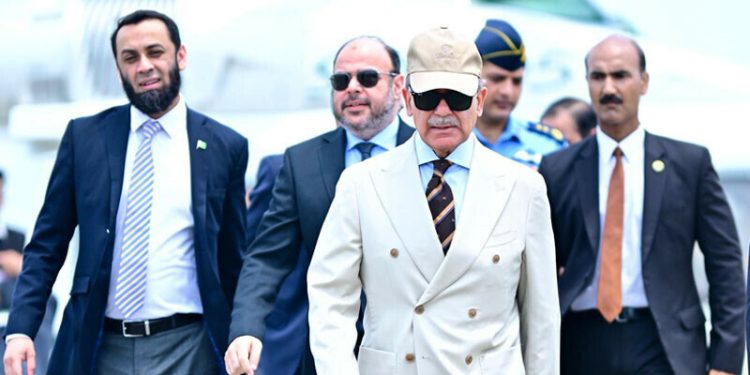 PM arrives in Baku to attend 17th ECO Summit