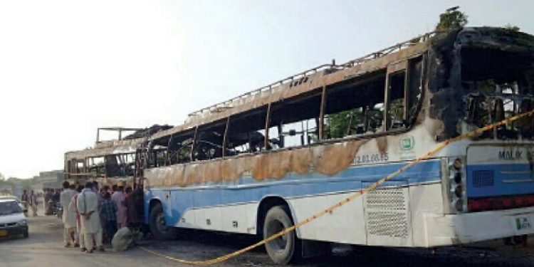 Eight die, 19 injured in bus-trailer collision