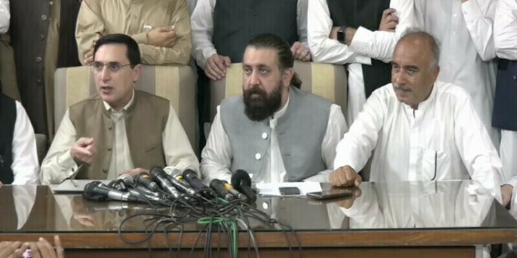 PTI, Muqam spar over ex-Fata Jirga committee