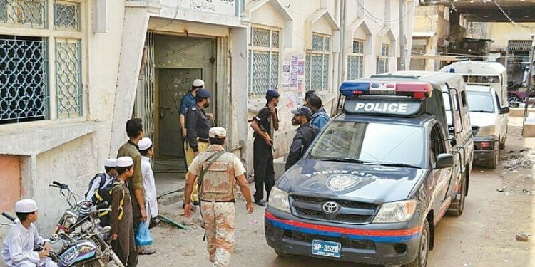 Policeman shot dead, Rangers man injured in scuffle over ‘personal grudge’ in Karachi: police