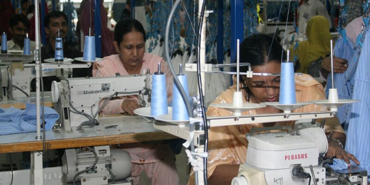 Women in Pakistan earn significantly less than men: ILO