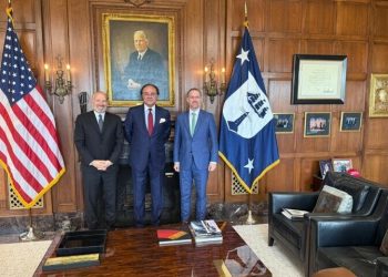 Aurangzeb in US to advance economic cooperation: finance ministry