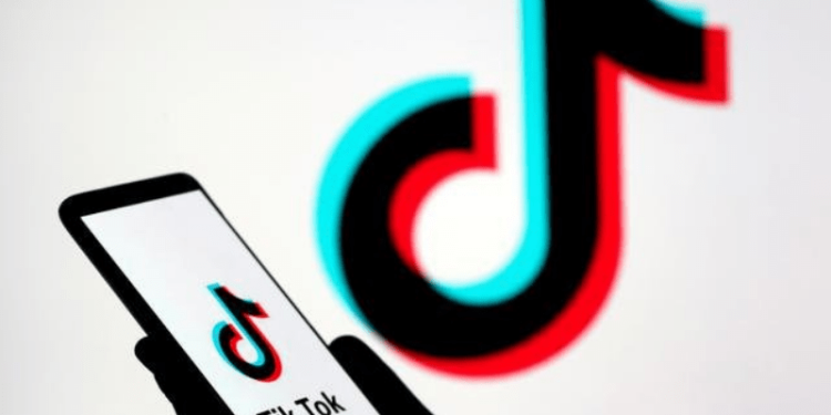 Two Islamabad Police constables suspended for uploading TikTok videos