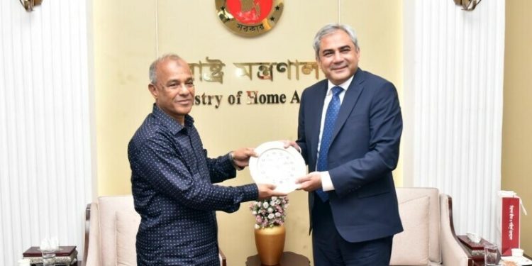 Pakistan and Bangladesh agree on visa-free entry for diplomats, pledge stronger security cooperation