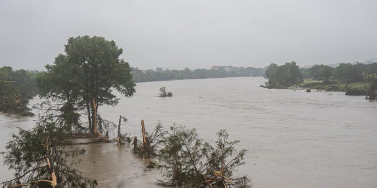 27 people confirmed dead as flood waters recede in central Texas