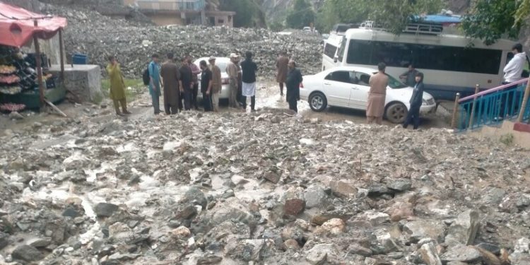 3 tourists killed, 15 missing as floods inundate GB’s Babusar and Naran areas