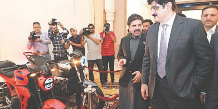 Centre’s policies hindering development of Sindh’s energy sector: Murad