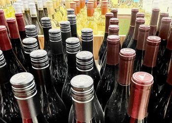 7 of the best wines to buy at Trader Joe's right now, according to a sommelier