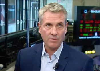 Astronomer CEO Andy Byron Resigns After Coldplay Concert Scandal