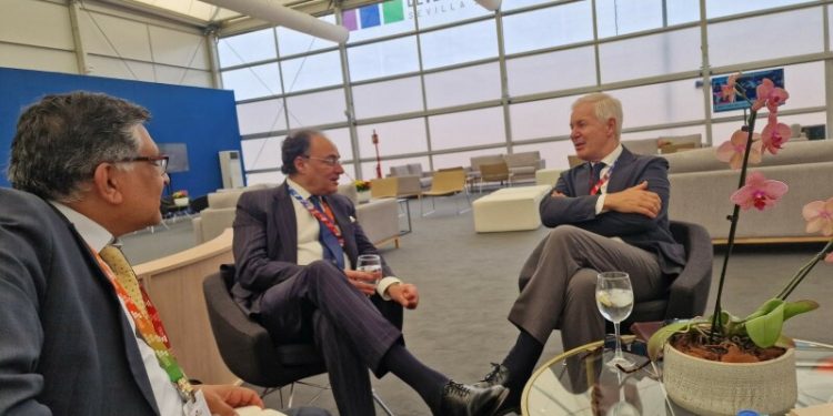 Aurangzeb engages global partners at FFD4 in Spain