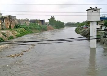 Batteries Stolen From Flood Warning System in Rawalpindi