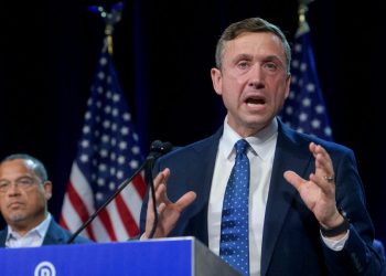 DNC chair says Elon Musk's third party 'could be successful' and should be taken seriously