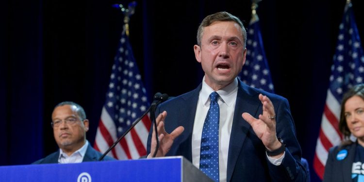 DNC chair says Elon Musk's third party 'could be successful' and should be taken seriously