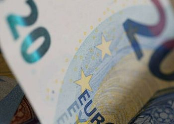 Euro rises after US, EU agree to tariff deal