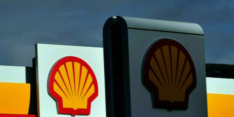 Global oil and gas emissions standard put on pause after Shell, others walk away, FT says - Markets