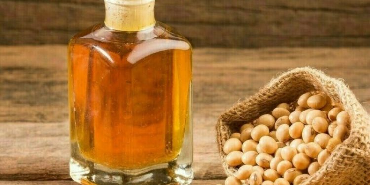 India buys record soyoil from China in rare move, sources say