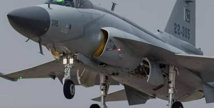 JF-17 Thunder and C-130 Aircraft Arrive in UK to Attend World’s Biggest Air Show