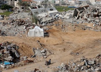 Lapid, Olmert slam Israel’s plans for ‘concentration camps’ in Gaza’s Rafah