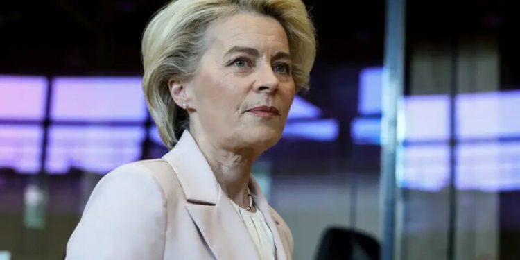 Macron calls on EU to ‘defend European interests’ in US tariff talks