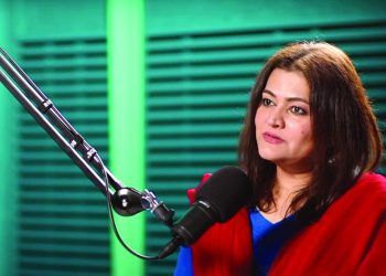 Maya's mom' saves the day